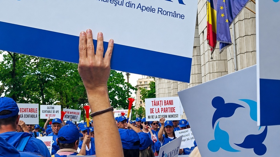 Protest de amploare în Capitală împotriva conducerii ANAR. Angajaţii reclamă politizarea funcţiilor şi reducerea drepturilor salariale