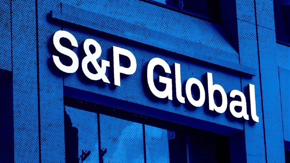 S&P Global: Dizolvarea coaliţiei complică, putem reduce ratingul în viitor dacă impasul guvernamental se prelungeşte