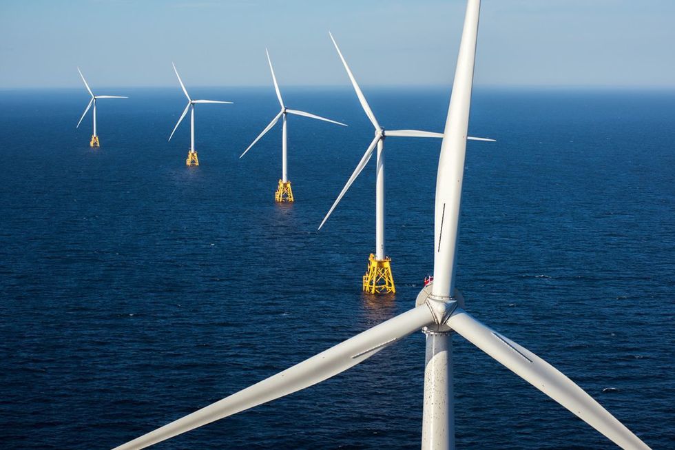 China instalează cea mai mare turbină eoliană plutitoare offshore din lume, de 16 MW. Proiectul deschide drumul energiei verzi în ape foarte adânci