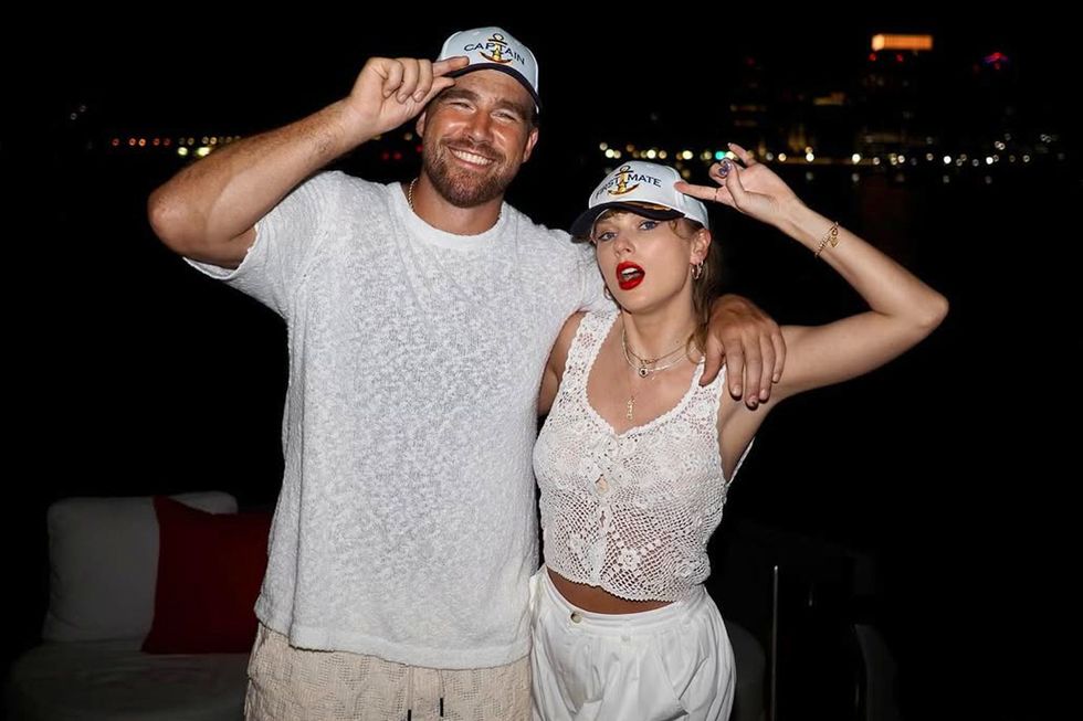 Taylor Swift şi Travis Kelce s-ar fi căsătorit deja, în secret. Petrecerea de nuntă urmează să aibă loc la Madison Square Garden