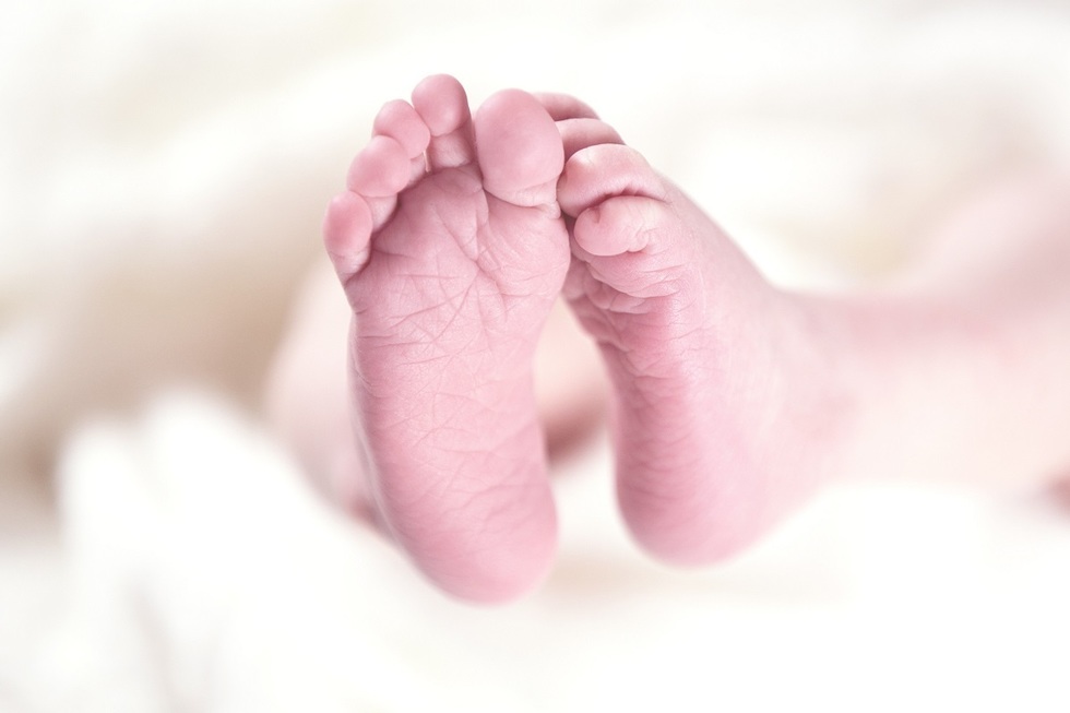 INS: 18.825 de decese şi doar 10.444 de naşteri în luna mai. Bilanţul demografic rămâne negativ