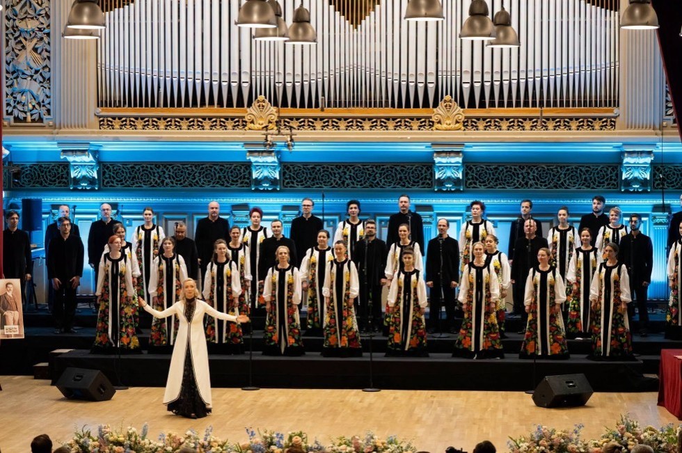 Corul Madrigal cântă în Munţii Orăştiei. Concert spectaculos în cadrul evenimentului „Vara dacilor”