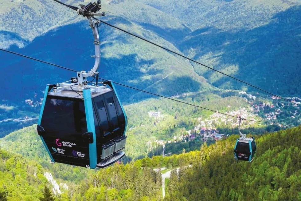 Telegondola Sinaia, oprită după deplasarea unui pilon. Turiştii pot ajunge în continuare la cota 2000
