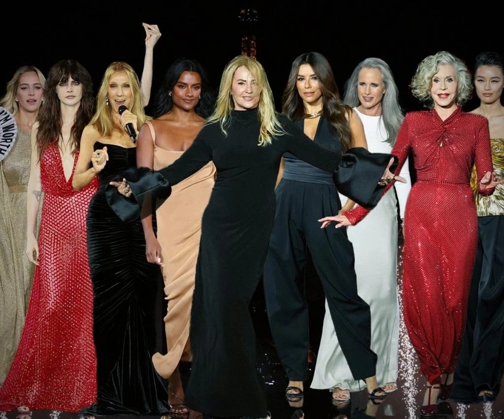 Nadia Comăneci a defilat pe podium la Paris, alături de Celine Dion şi Jane Fonda. Fosta gimnastă a purtat o creaţie românească