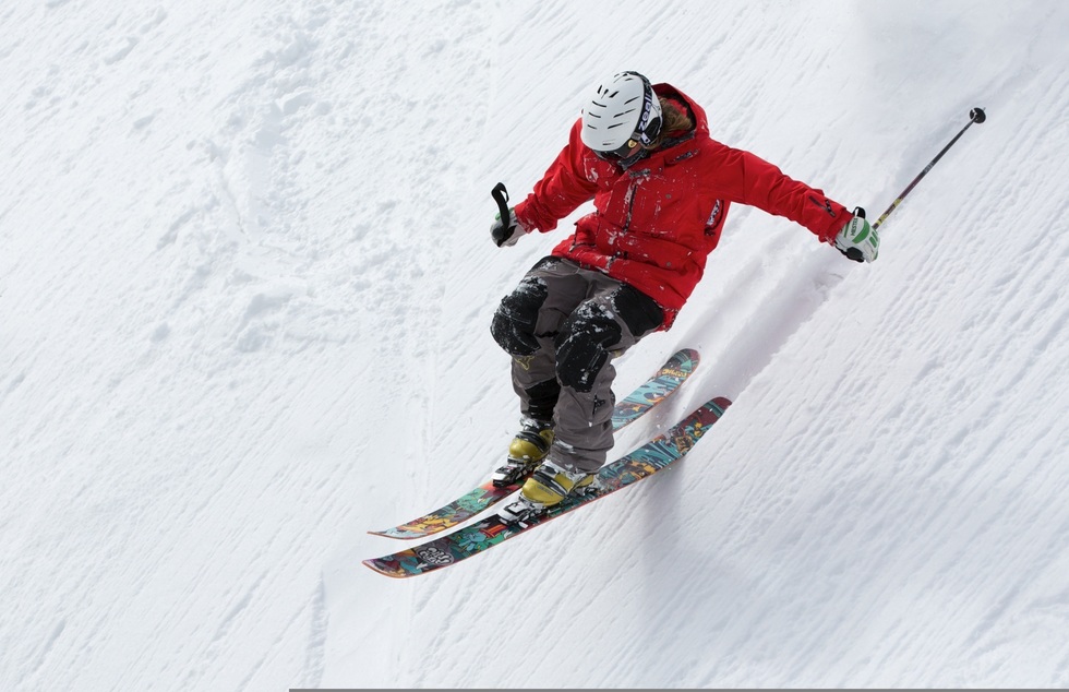 S-a închis sezonul de schi la Poiana Braşov - Autorităţile anunţă că s-au înregistrat peste 1,7 milioane treceri prin turnichete şi peste 450 de intervenţii Salvamont