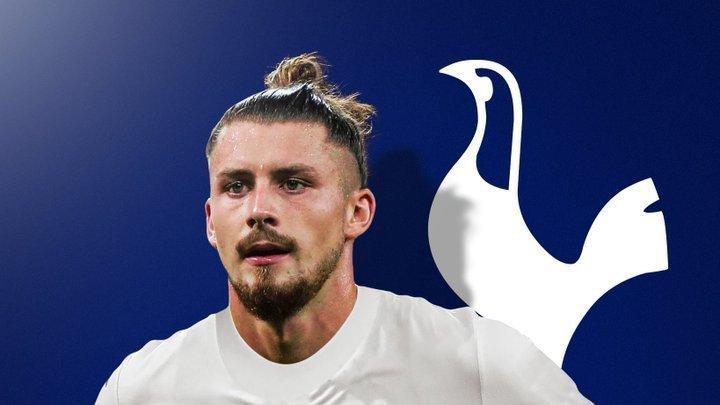 Drăguşin s-a transferat la Tottenham pentru 30 de milioane de euro şi a devenit cel mai scump fotbalist român din istorie