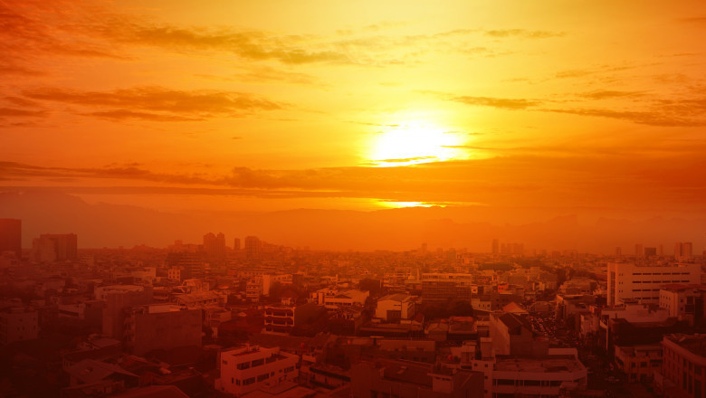 Canicula se întoarce. O nouă avertizare din partea meteorologilor pentru duminică şi luni. Zonele afectate