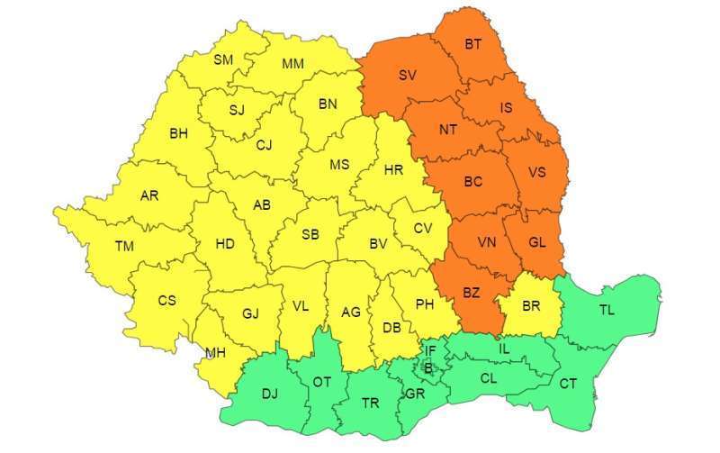 Cod portocaliu de ploi torenţiale în nouă judeţe, de vineri seara. Cod galben, în peste jumătate din ţară