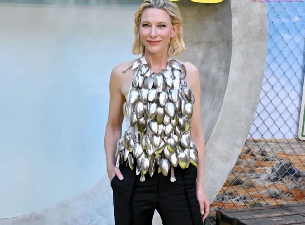 VIDEO şi FOTO - Cum arată şi, mai ales, cum sună bluza cu linguri antice purtată de Cate Blanchett la un eveniment