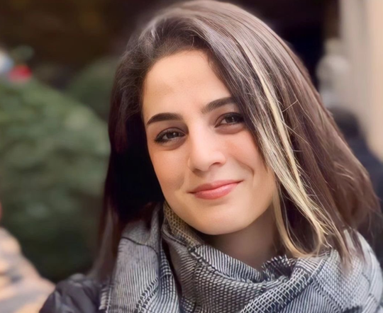 O iraniancă, Roya Heshamti, a primit 74 de lovituri de bici şi o amendă cu privire la ”aducere atingere moravurilor publice”, după ce a publicat pe reţele de socializare o fotografie în care nu purta vălul