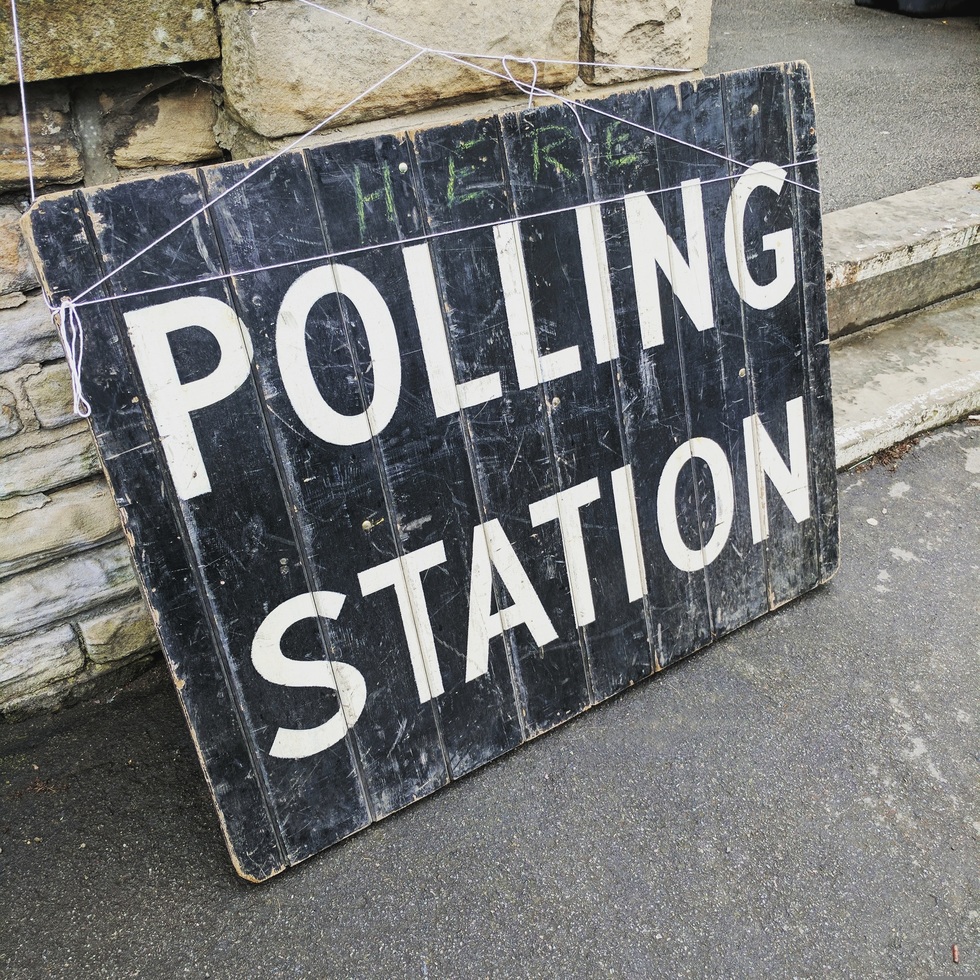Alegeri legislative anticipate în Marea Britanie. Ce partid istoric s-ar putea întoarce la putere după ani de zile