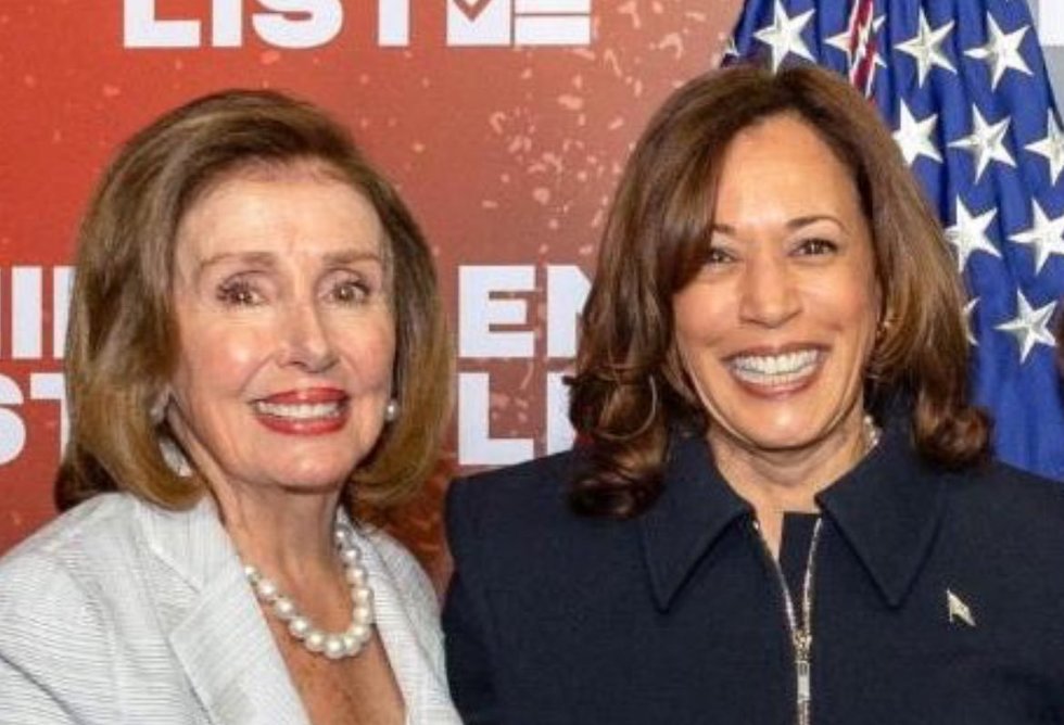 Nancy Pelosi, singura femeie care a fost preşedinte al Camerei Reprezentanţilor, o susţine pe Kamala Harris