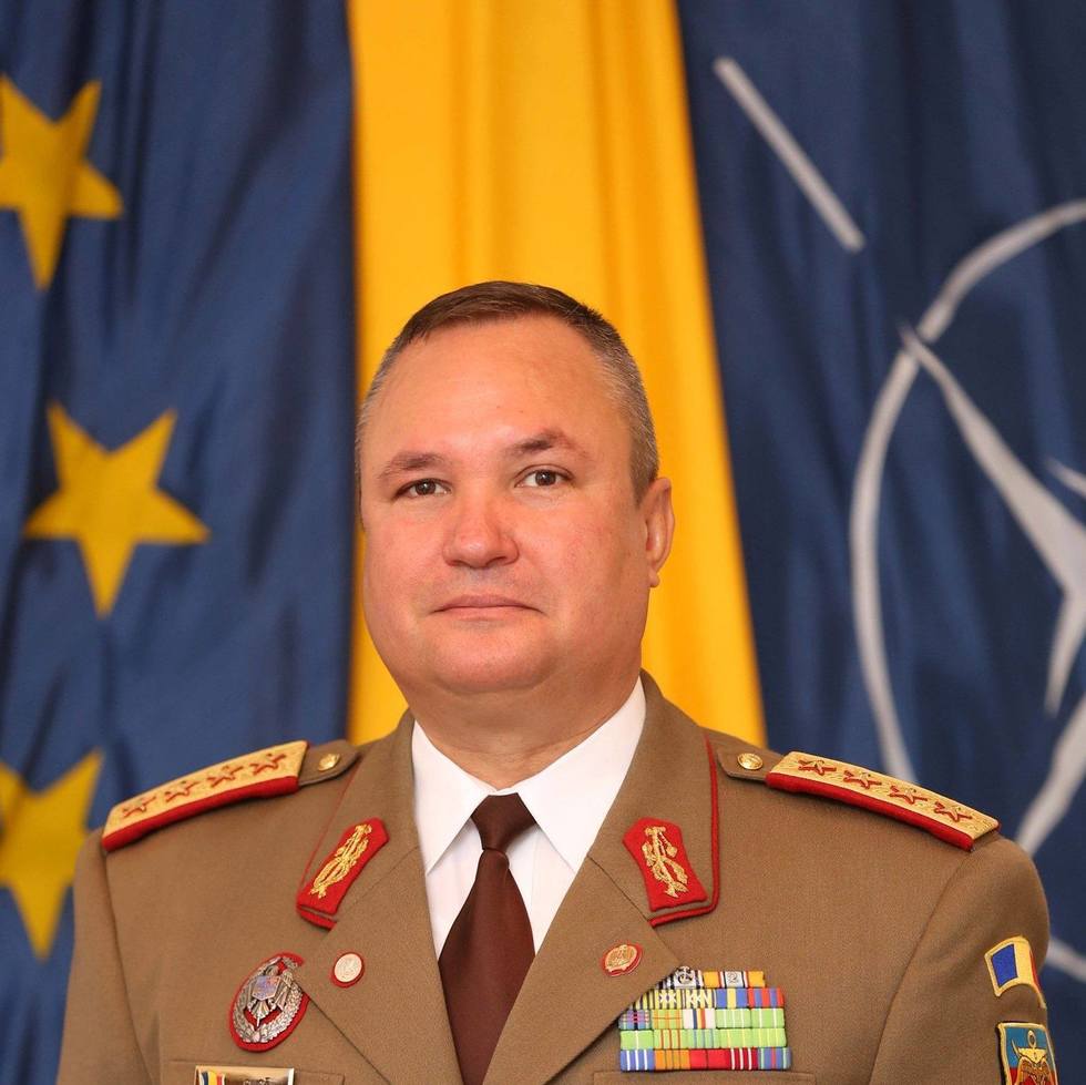 Crin Antonescu: Nicolae Ciucă ar putea fi un foarte bun candidat la preşedinţie, datorită formaţiei sale de militar: Eu zic că bine ar fi să vină generalul!