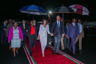 Preşedintele României a sosit în Kenya în prima etapă a turneului în Africa