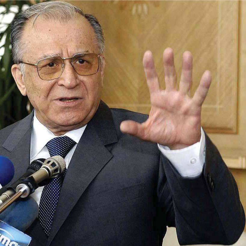 Ion Iliescu: Ştiu că Internetul e plin de meme-uri cu mine, că speranţa moare penultima sau că am fost văzut la bancă, pentru un credit pe 30 de ani. Pe unele le apreciez, atât timp cât au umor