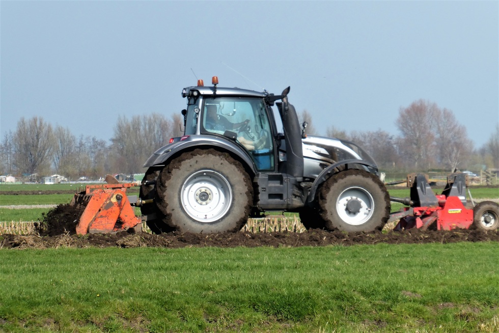 ”Rabla pentru tractoare”, noua măsură cu care PSD sprijină fermierii : câte 20.000 de euro pentru dotarea cu utilaje agricole