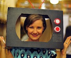 INTERVIU. Melania Medeleanu – viaţa după televiziune. Cum merge şcoala de dicţie a fostei prezentatoare TV
