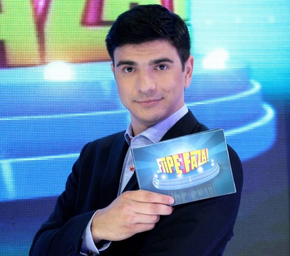 Mondenul Alex Bogdan, la cârma unui concurs de cultură generală: Fii pe fază!