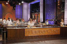 MasterChef - proba celebrităţii se mută din calea meciului România - Grecia