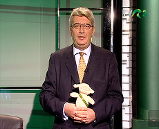 Ce face echipa TVR 3 când e stresată? O mângâie pe oaia Pufulica!
