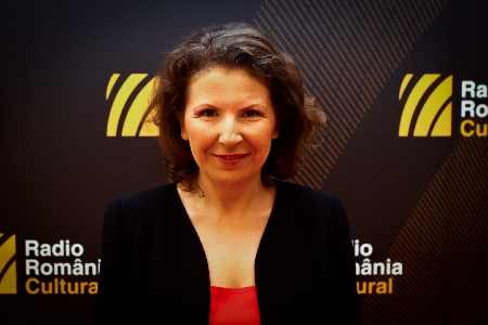 Conflict de interese la Radio România Cultural: redactorul-şef, contracte de cesiune cu soţul