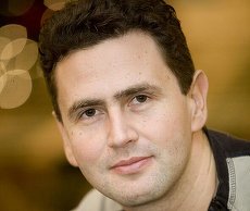 EXCLUSIV. Vlad Sterescu, fost şef la ştirile Prima TV şi producătorul unor formate ca Next Top Model, se va ocupa de integrarea ştirilor Prima TV cu Adevărul