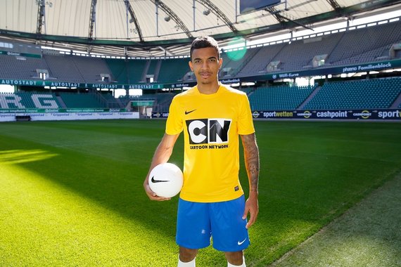 Academia Cartoon Network se lansează cu versiunea digitală a fotbalistului brazilian Luiz Gustavo