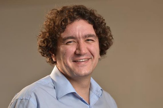 Bloggerul Chinezu se transformă. De astăzi, este cristianchinabirta.ro