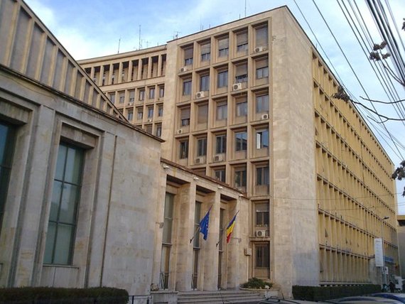 Radioul Public: Venituri din taxa radio - peste 48 de milioane de euro şi din publicitate - 814.000 de euro, în 2013