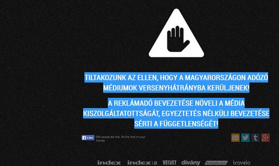 Protest fără precedent în Ungaria: zeci de instituţii media contestă la unison, prin pauze de emisie, mesaje online şi pagini goale de ziar, planul unei taxe pe publicitate