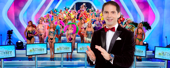 Te pui cu blondele începe de azi în locul Serviciului Român de Comedie. Cu cine se bate show-ul lui Dan Negru