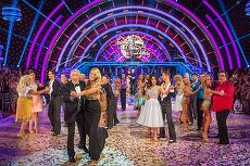Antena 1 a achiziţionat Dancing with the stars. Mona Segall, de la Dansez pentru tine, la Dancing with the stars