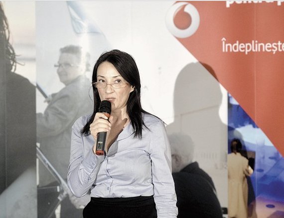 Şefa comunicării Vodafone România părăseşte compania după 13 ani