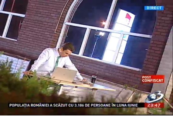 ÎN CURTEA PRESEI. Mircea Badea, emisiune din curtea Antenei: “nu are rost să mai intru în studio”