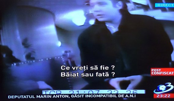 VIDEO. Cristian Burci “intermediar” de vânzări de copii acum peste 20 de ani într-un film prezentat de Mircea Badea. Patronul Adevărul, catalogat ca “oligarh al propagandei băsiste”