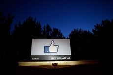 Cine domină Facebook în România? Bărbaţii sau femeile?