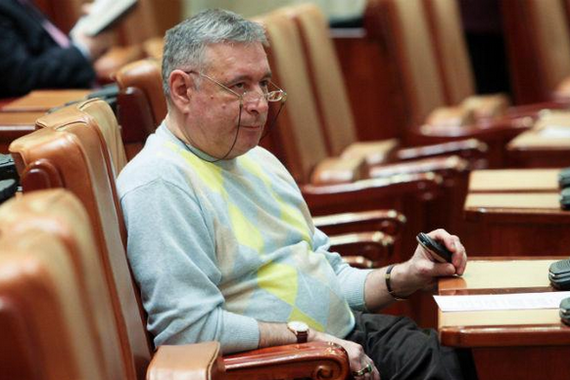 Mădălin Voicu: „Dacă aş fi în situaţia dumneavoastră mi-aş da demisia”. Tănase: „Consider îndemnul ca o presiune politică”