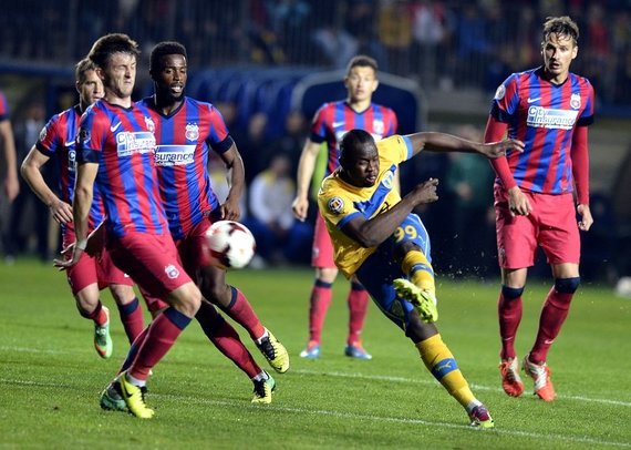 ProSport: Cum se împart între cluburi banii din drepturile TV. Peste trei milioane de euro la Steaua. Fără drepturi TV, doar patru-cinci echipe ar supravieţui