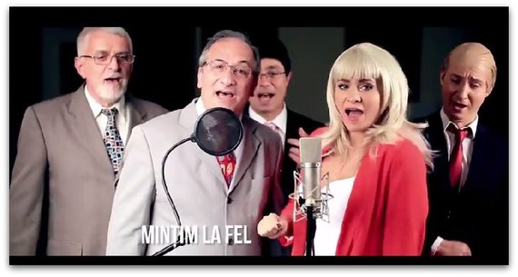 VIDEO. Distractis cântă parodia electorală: „Minţim la fel, Furăm la fel (...) E un mister că nu ne leagă”