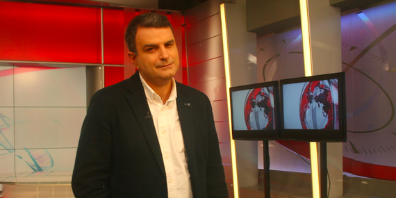 Lucian Mîndruţă, invitat şi actor, în prima emisiune Times New Roman TV