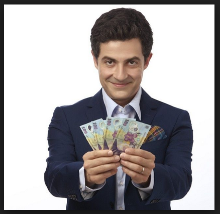 "Norocul îţi bate la uşă", emisiunea lui Mihai Călin, debutează mâine la Kanal D. Cu cine se bate?