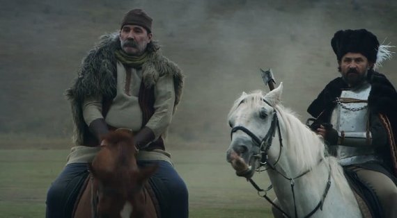 VIDEO. Ştefan cel Mare şi Mihai Viteazul ne cheamă la vot. Ce ar fi făcut fără oşteni la Călugăreni sau la Podul Înalt