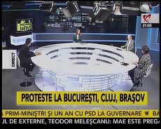 Mii de oameni la Guvern şi în ţară, aproape nimic pe TV, pe larg online. La 20.45, doar Realitatea dădea imagini de la miting. Şi Digi 24 a relatat pe larg, la ştirile nopţii. Miile de oameni din stradă, ocolite de România TV şi de Antena 3