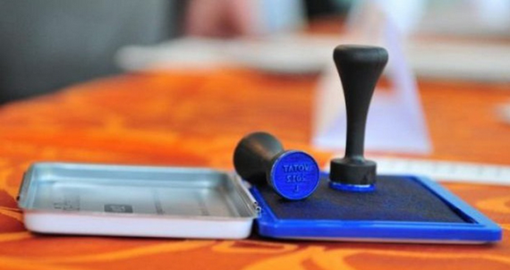 Hotnews.ro: Posturile de ştiri în ziua votului. RTV şi Antena 3 ignoră mobilizarea masivă din străinatate. România TV, melodii despre mândria de a fi român