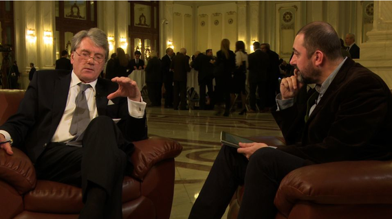 Cătălin Ştefănescu a realizat un interviu cu fostul preşedinte al Ucrainei, Viktor Iuscenko. Discuţia mâine, la TVR 1