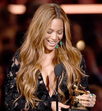 Spectacolul Premiilor Grammy 2015 ajunge şi la TVR 1. Postul public îl difuzează sâmbătă