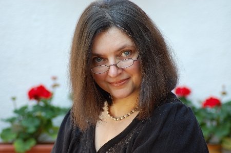 Tatiana Niculescu Bran şi-a dat demisia din funcţia de purtator de cuvânt al lui Klaus Iohannis: "Colaborarea mea cu presa nu a fost cea pe care aş fi dorit-o"