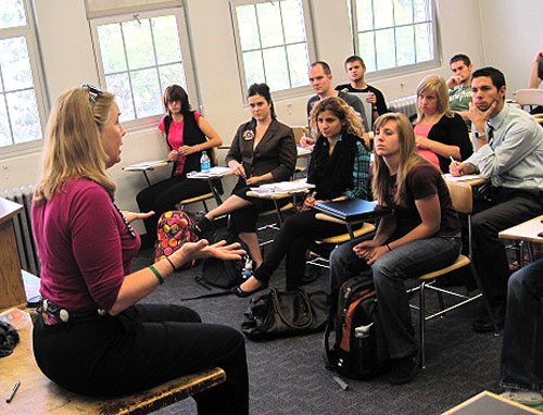 OvidiuRo lansează Bursele de Jurnalism Civic. Andrei Crăciun şi Viorel Ilişoi, în juriu