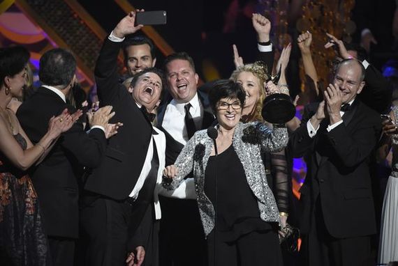 Serialele Tânăr şi neliniştit şi Zile din viaţa noastră, marile căştigătoare la Daytime Emmy Awards 2015