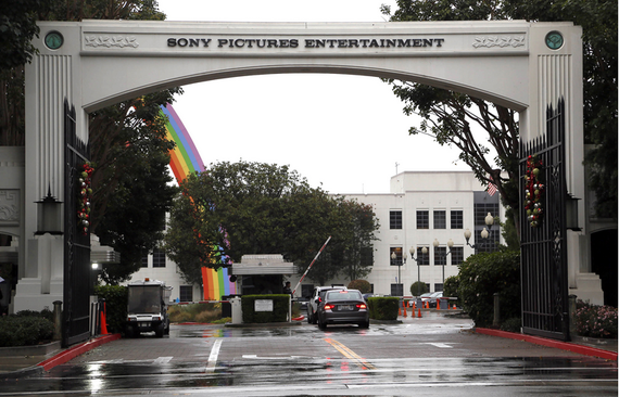 WikiLeaks a publicat alte câteva mii de e-mailuri furate de piraţii cibernetici de la Sony Pictures